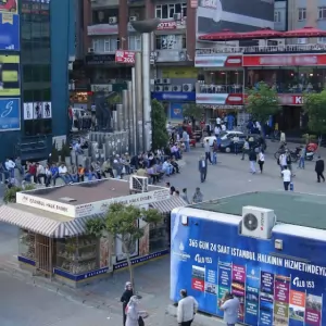 İstanbul Şirinevler Bölgesinde Ustalar